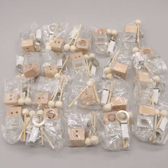 LOT OF 20 Glass Bottle Car Air Freshener Aromatherapy Oil Diffuser Air Vent Clip - Picture 3 of 3